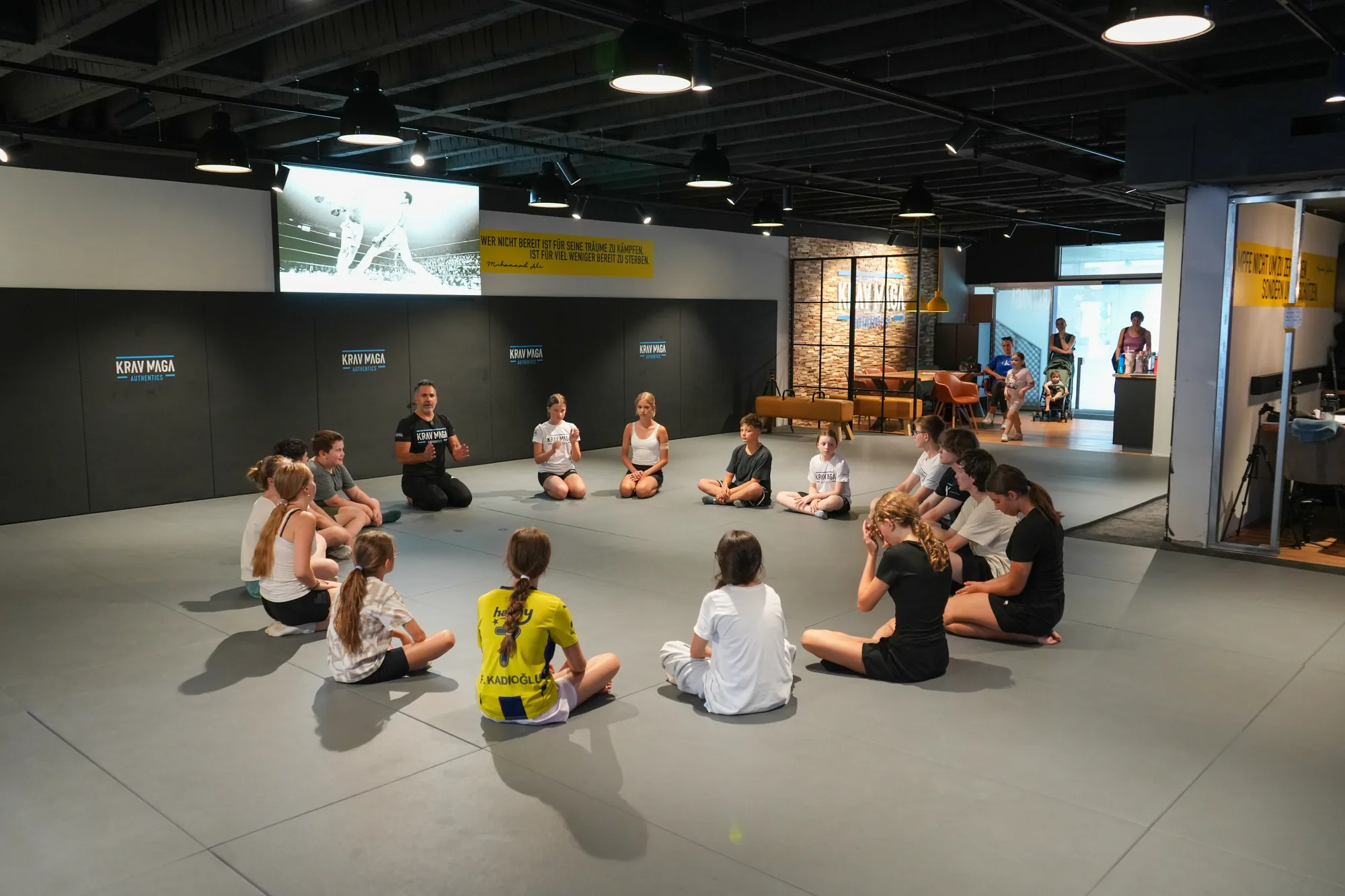 Krav Maga Teens – Gesprächsrunde mit dem Trainer